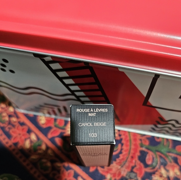 Gucci Lip Color - Carol Beige 103 - Picture 3 of 5